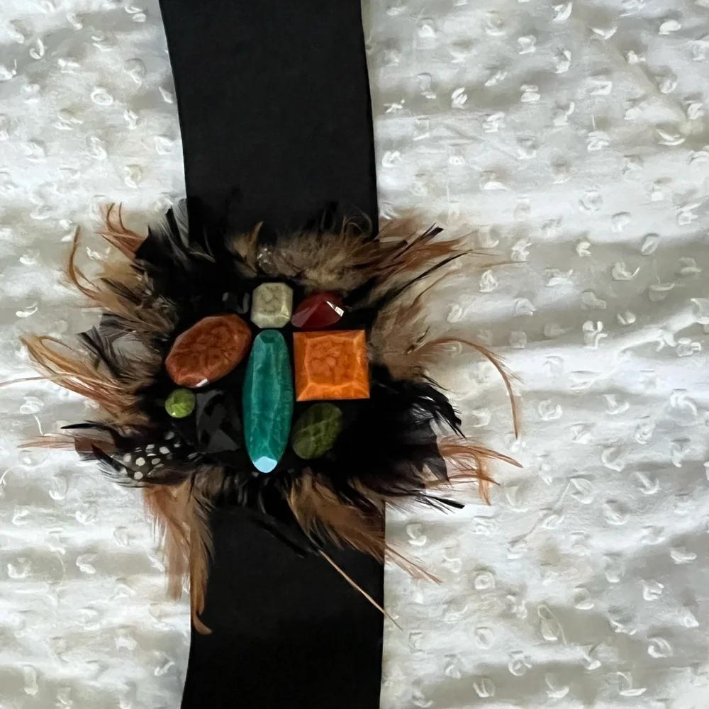 NWOT BEBE STRETCHY VINTAGE BELT! I was cleaning from the 80/90s and found this!